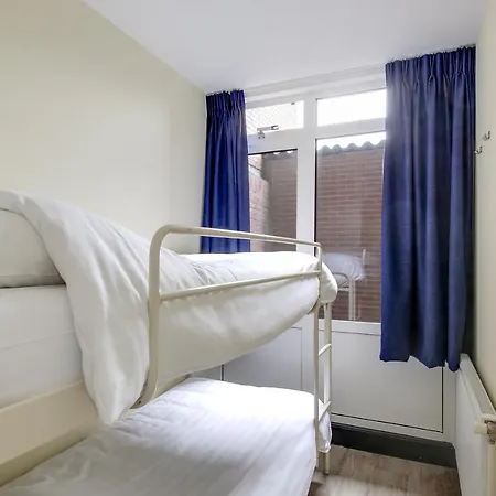 De Trintel Op 1e Verdieping Met Ruim Terras En Zeezicht *