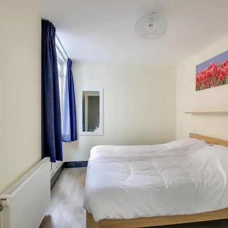 De Trintel Op 1e Verdieping Met Ruim Terras En Zeezicht