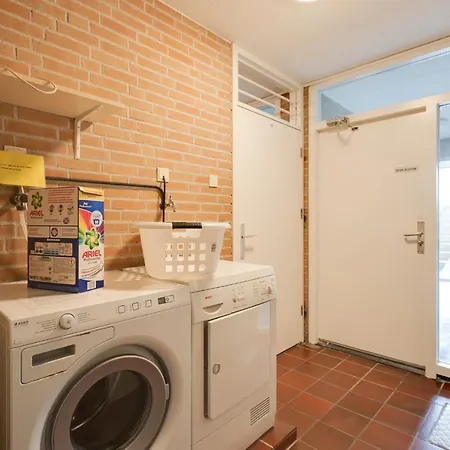 Apartment De Trintel Op 1e Verdieping Met Ruim Terras En Zeezicht