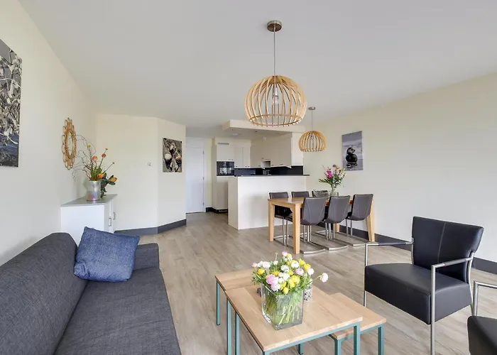 Appartement De Trintel Op 1e Verdieping Met Ruim Terras En Zeezicht